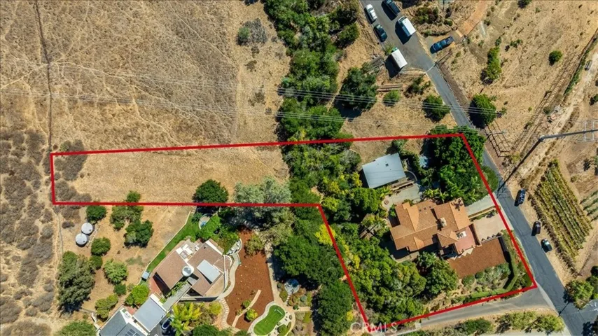 Map of lot.  The "back section" is accessed from the main house by crossing the creek.