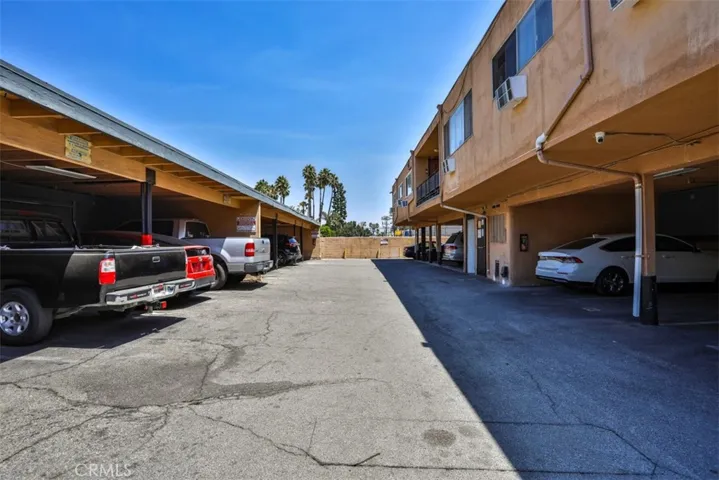 20951 Roscoe Boulevard, Canoga Park, California 91304