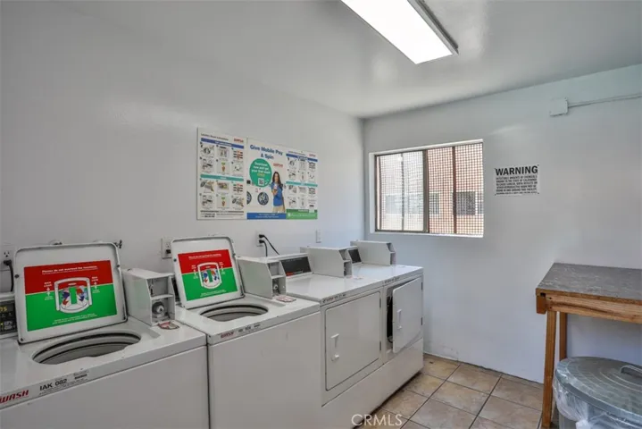 20951 Roscoe Boulevard, Canoga Park, California 91304