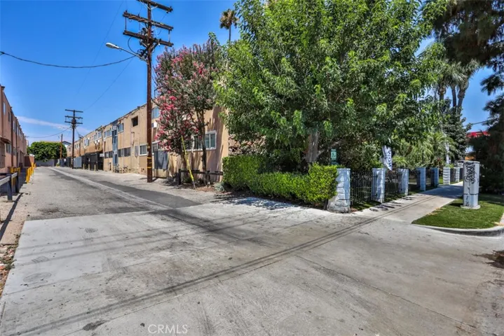 20951 Roscoe Boulevard, Canoga Park, California 91304