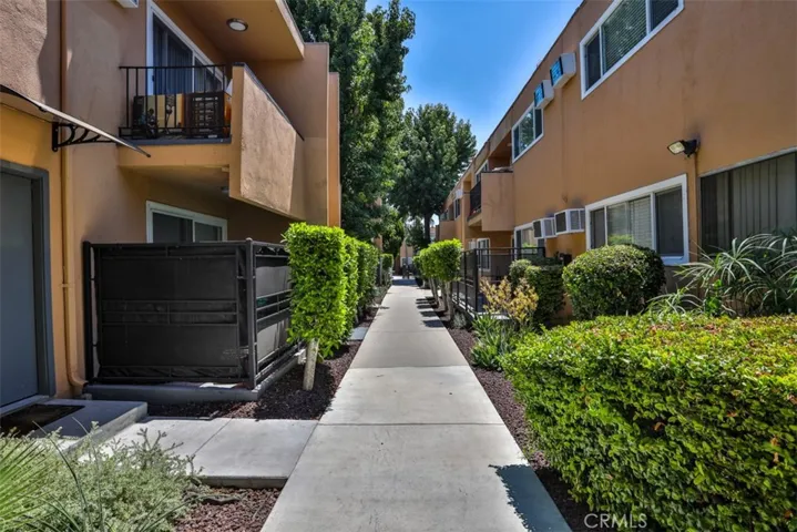 20951 Roscoe Boulevard, Canoga Park, California 91304