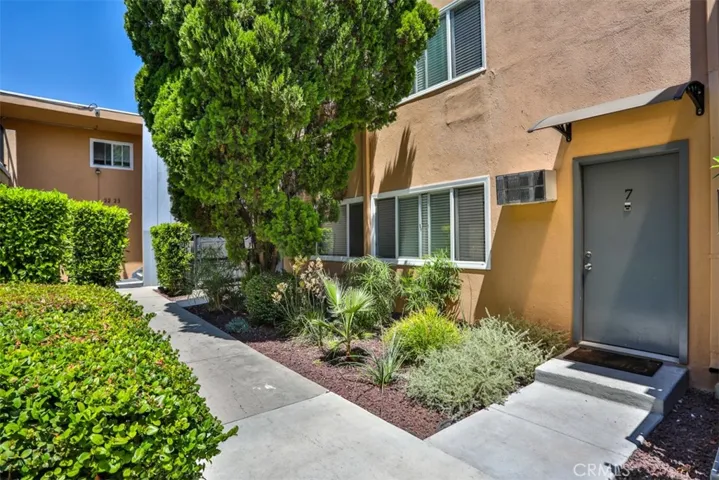 20951 Roscoe Boulevard, Canoga Park, California 91304