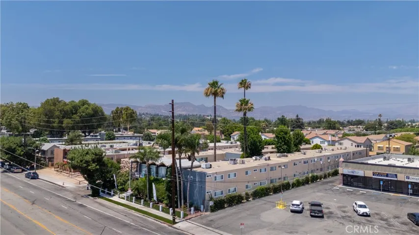 20951 Roscoe Boulevard, Canoga Park, California 91304