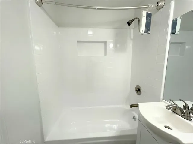 20951 Roscoe Boulevard, Canoga Park, California 91304