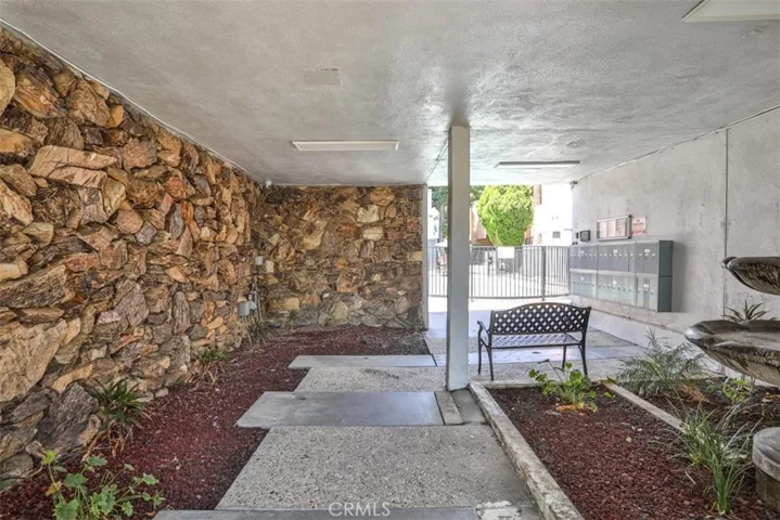 20951 Roscoe Boulevard, Canoga Park, California 91304