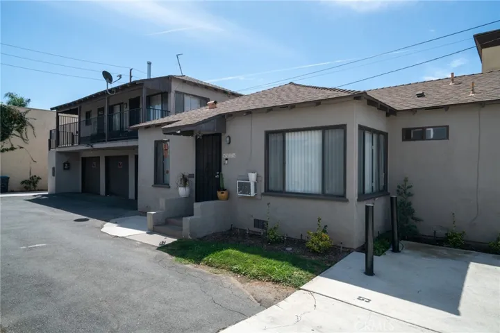 411 N Eastwood Avenue, Santa Ana, California 92701