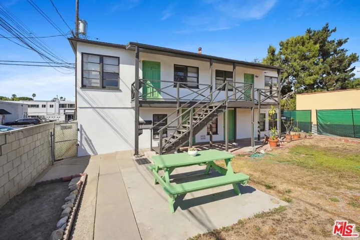 728 11th Street, Santa Monica, California 90402