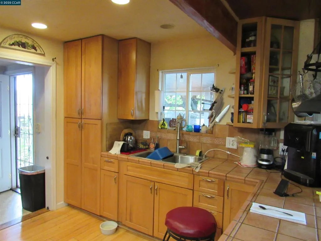 5281 Sandmound Blvd, Oakley, California 94561 home-pic-10