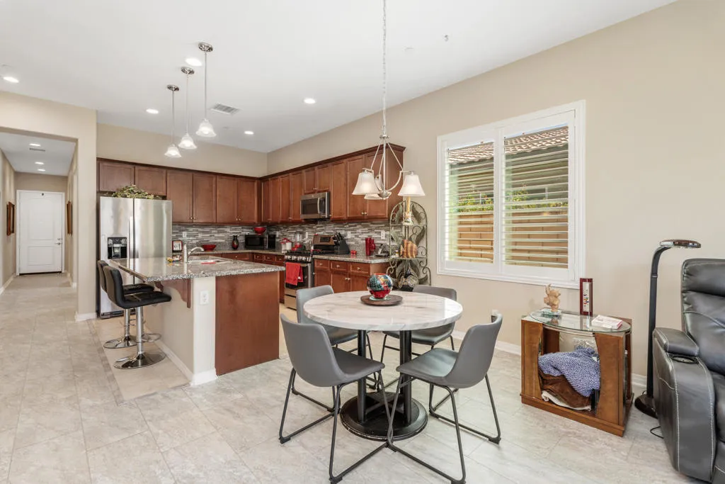 85571 Adria Drive, Indio, California 92203 home-pic-8