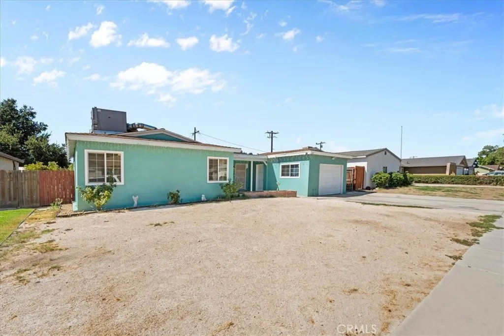 1417 W Marshall Boulevard, San Bernardino, California 92405 home-pic-1