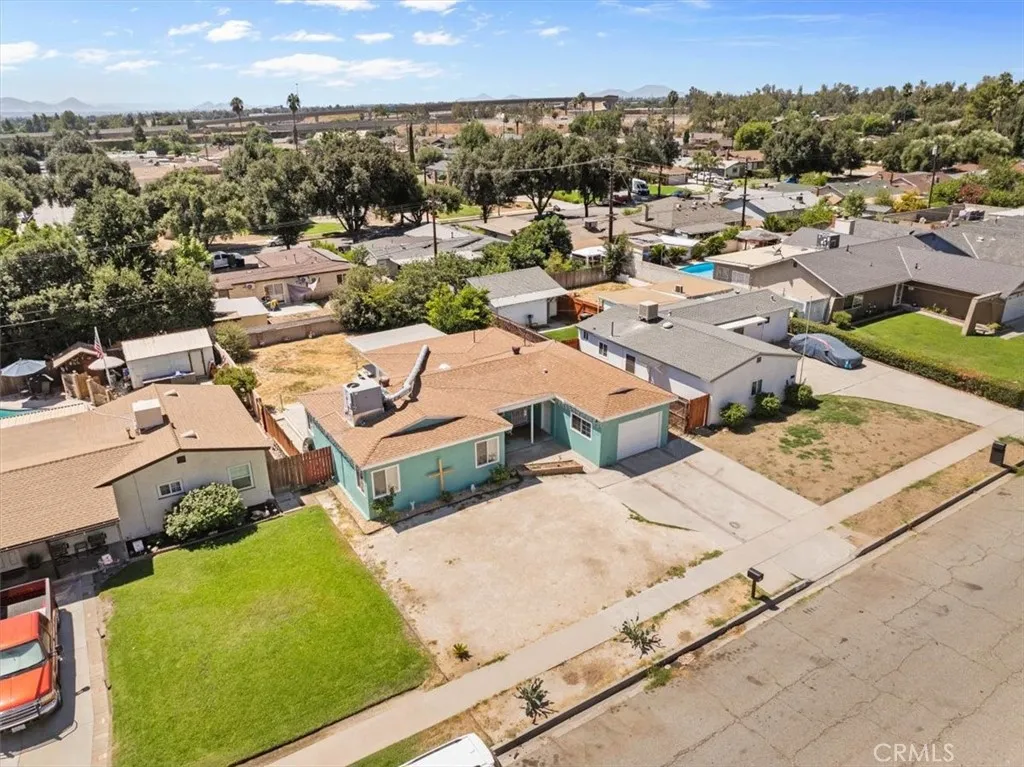 1417 W Marshall Boulevard, San Bernardino, California 92405 home-pic-30