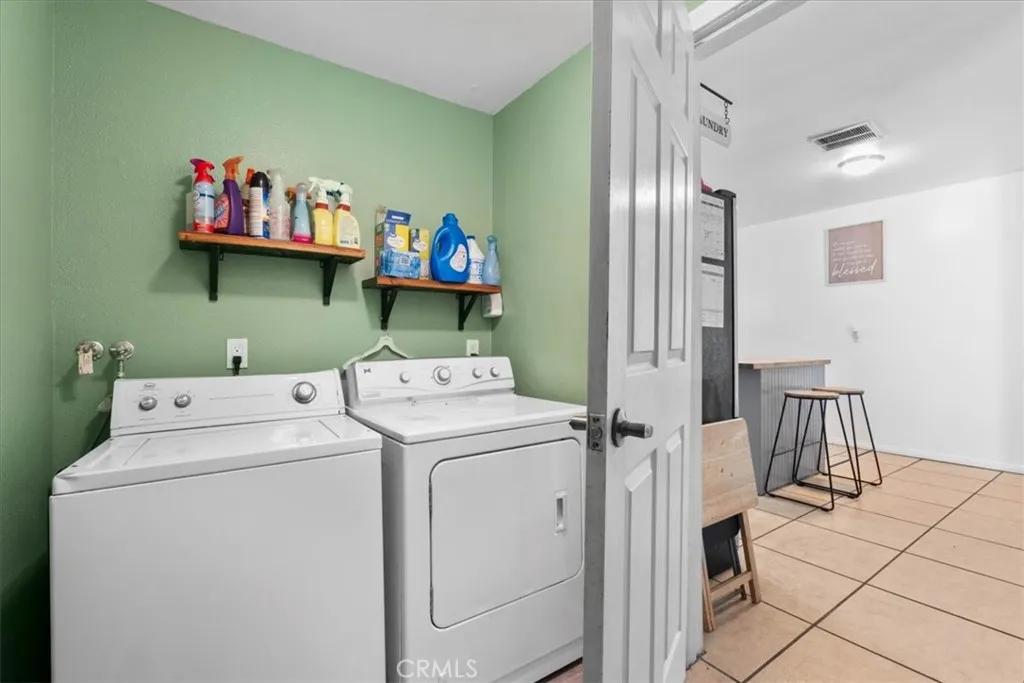 1417 W Marshall Boulevard, San Bernardino, California 92405 home-pic-18