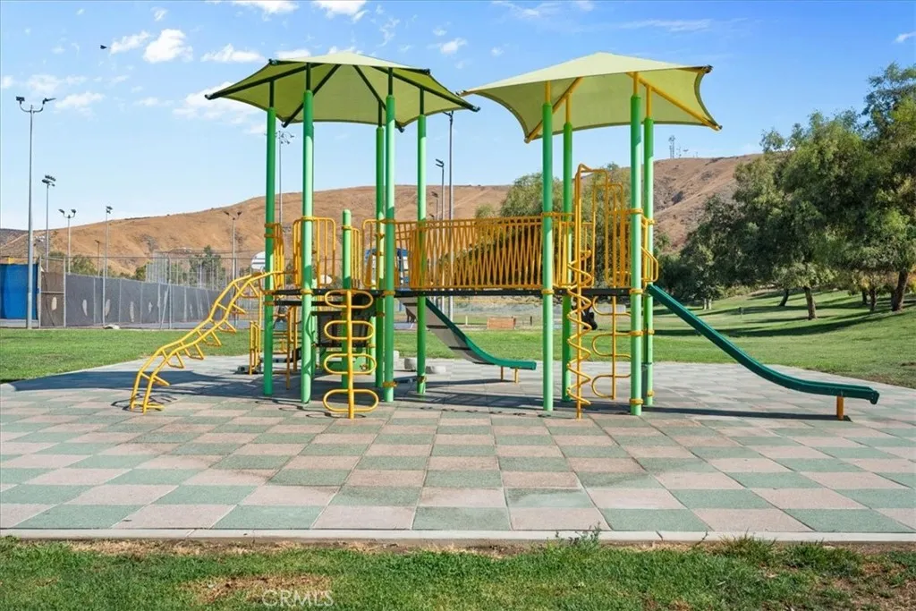 1417 W Marshall Boulevard, San Bernardino, California 92405 home-pic-34