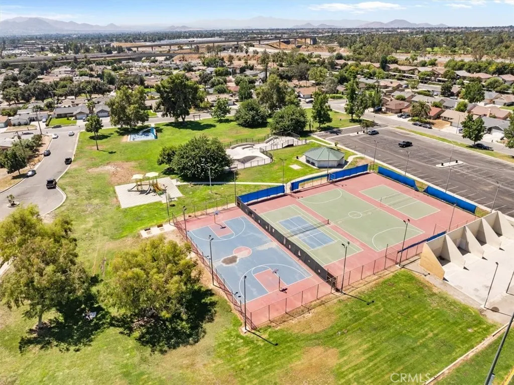 1417 W Marshall Boulevard, San Bernardino, California 92405 home-pic-37