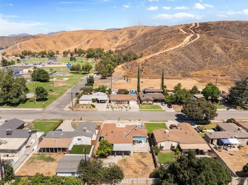 1417 W Marshall Boulevard, San Bernardino, California 92405 home-pic-28