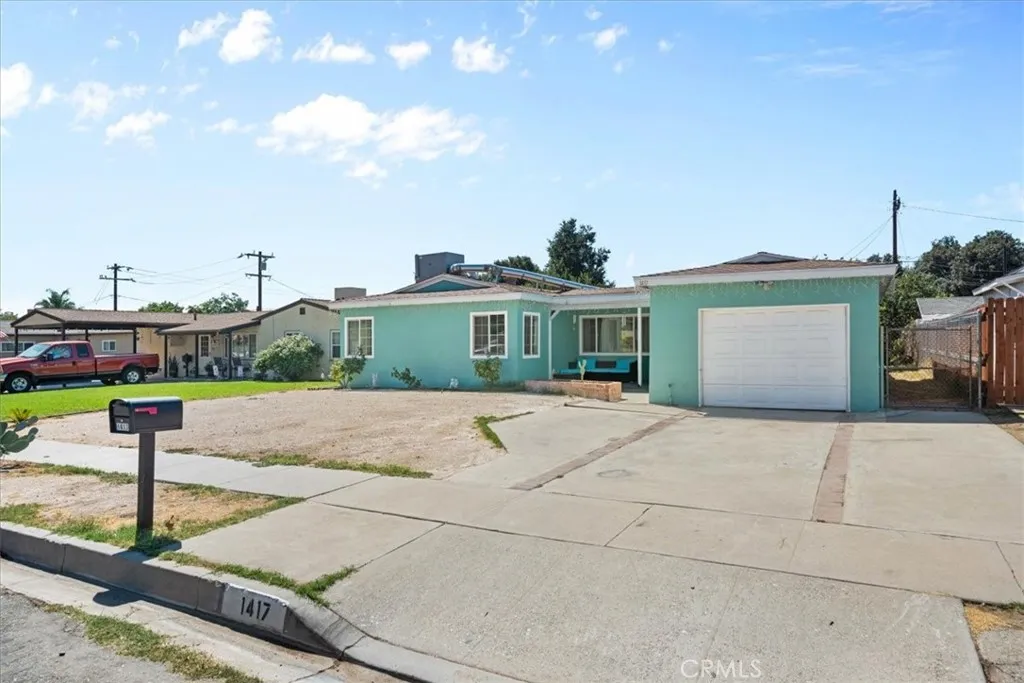 1417 W Marshall Boulevard, San Bernardino, California 92405 home-pic-3
