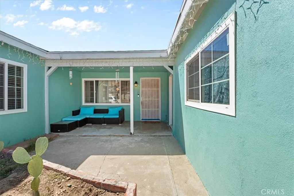 1417 W Marshall Boulevard, San Bernardino, California 92405 home-pic-6