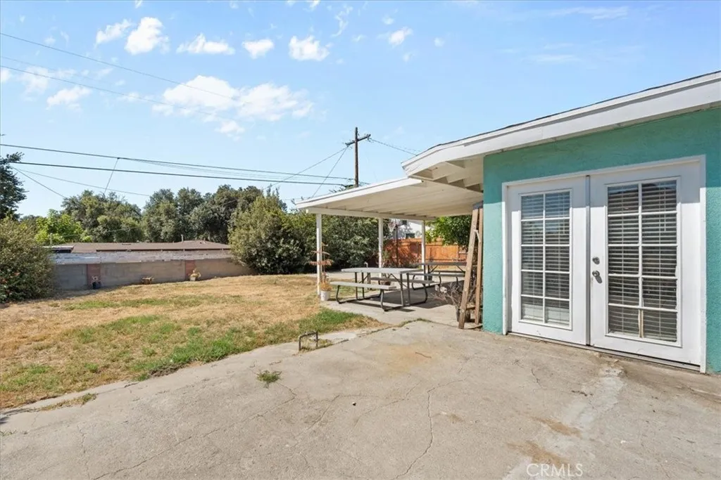 1417 W Marshall Boulevard, San Bernardino, California 92405 home-pic-24