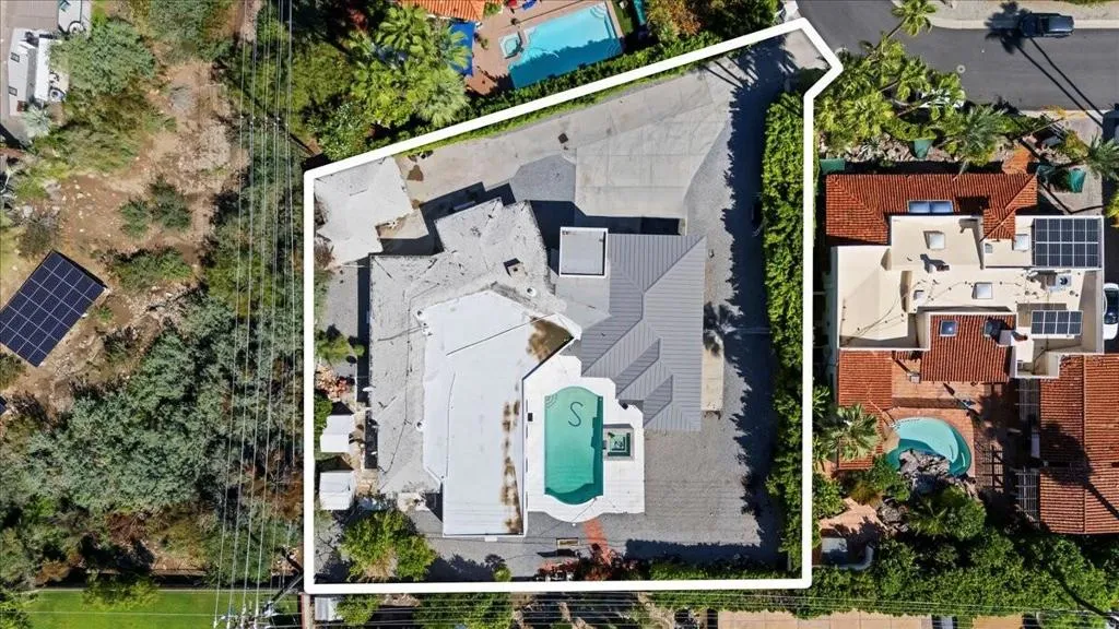 291 W Lilliana Drive, Palm Springs, California 92264 home-pic-3
