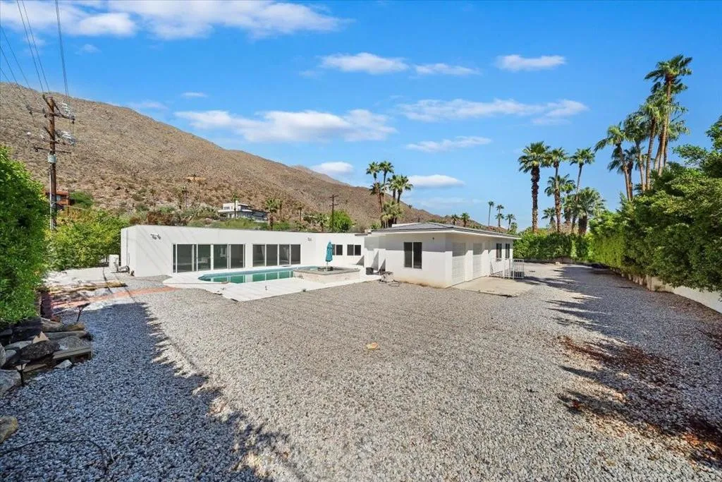 291 W Lilliana Drive, Palm Springs, California 92264 home-pic-8