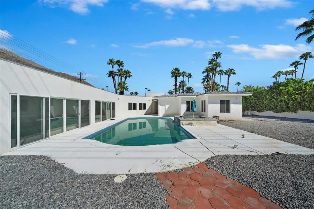 291 W Lilliana Drive, Palm Springs, California 92264 home-pic-7