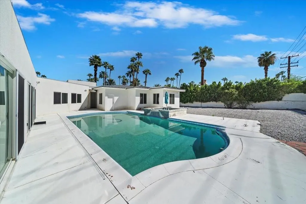 291 W Lilliana Drive, Palm Springs, California 92264 home-pic-34