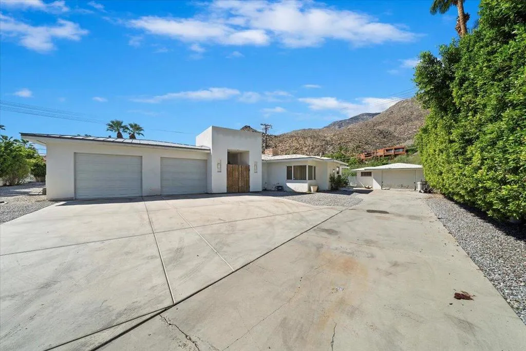 291 W Lilliana Drive, Palm Springs, California 92264 home-pic-9