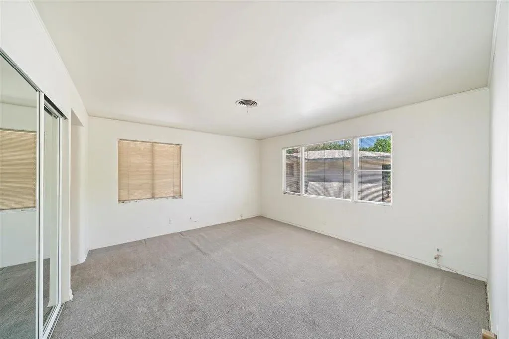 291 W Lilliana Drive, Palm Springs, California 92264 home-pic-19