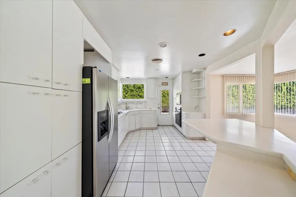291 W Lilliana Drive, Palm Springs, California 92264 home-pic-15