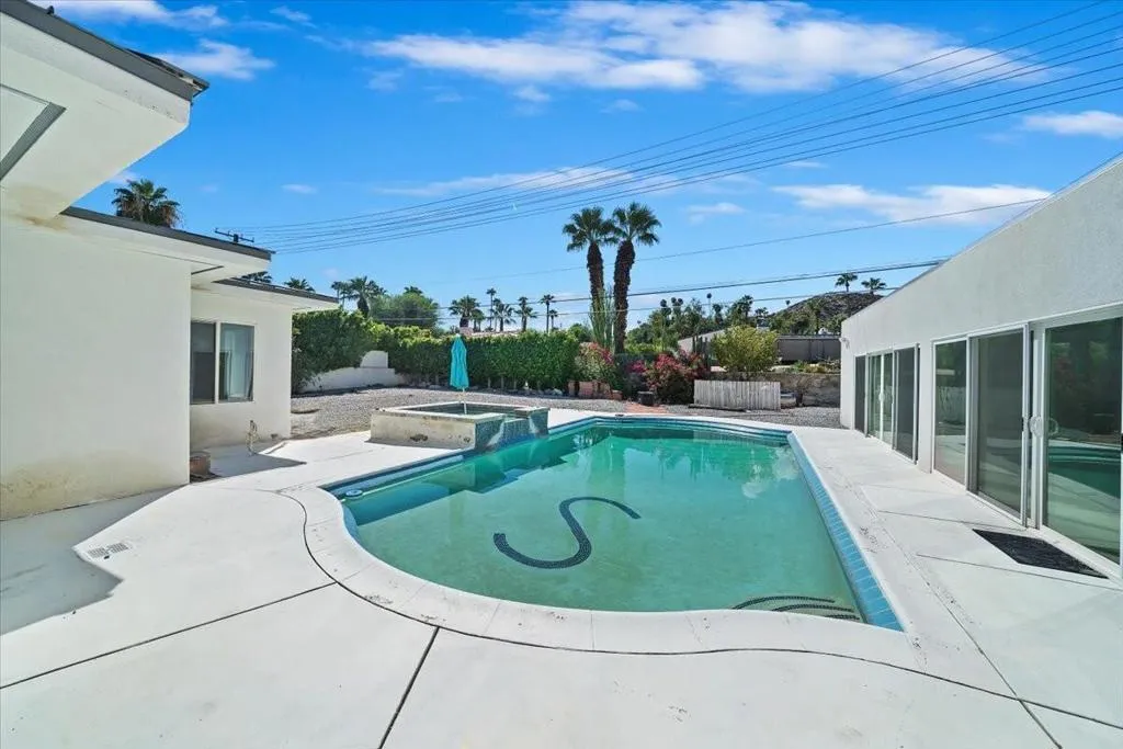 291 W Lilliana Drive, Palm Springs, California 92264 home-pic-6