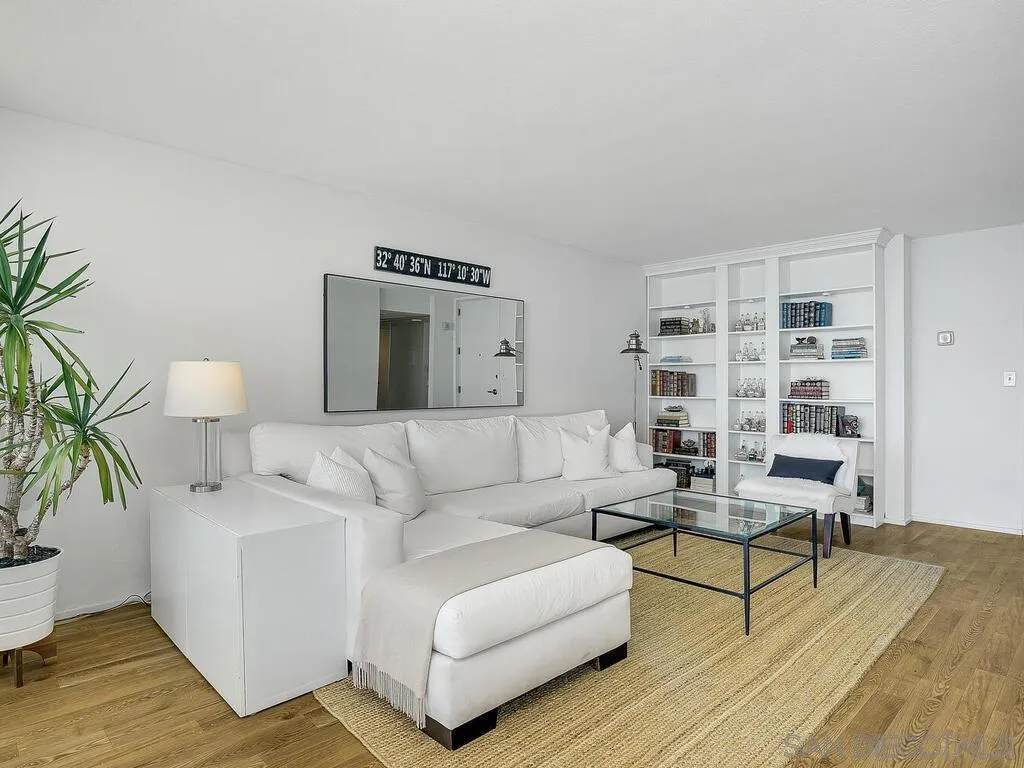 1760 Avenida Del Mundo 1205, Coronado, California 92118 home-pic-23