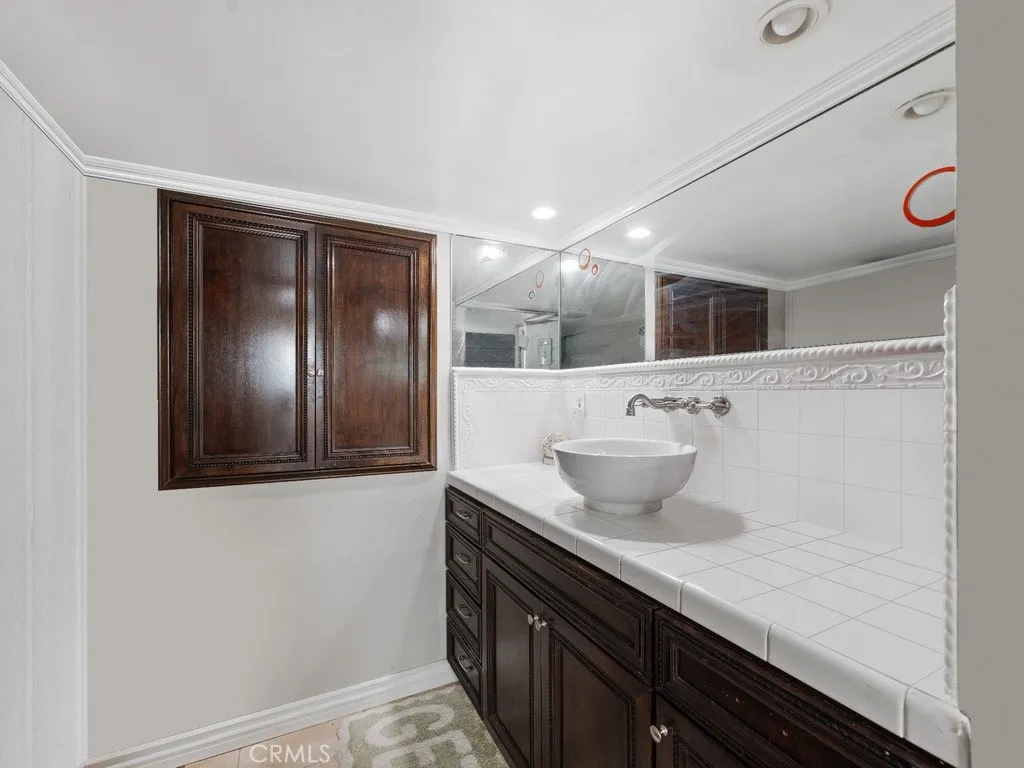 2838 Wards Terrace, Laguna Beach, California 92651 home-pic-18