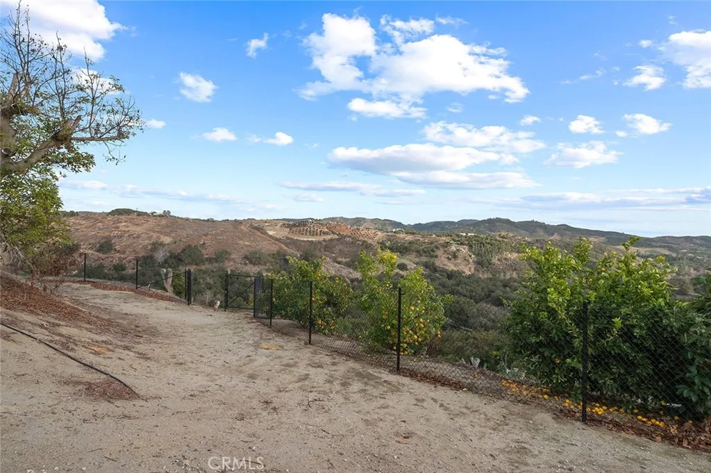 45200 Camaron Road, Temecula, California 92590 home-pic-62