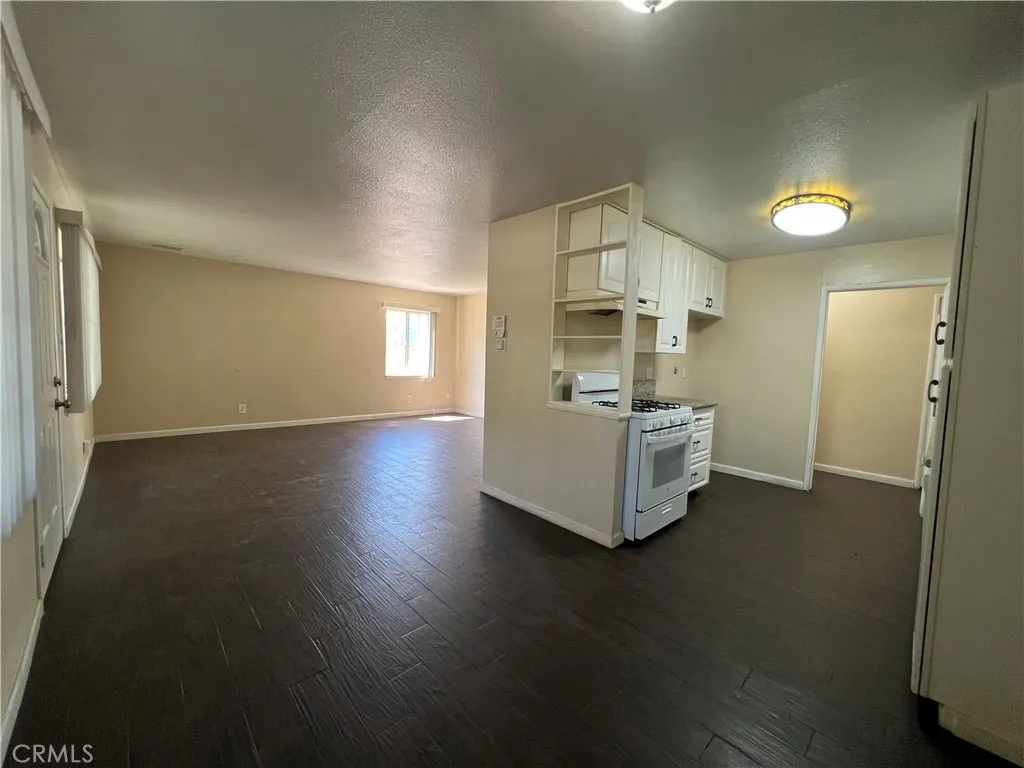 38609 32nd Street E, Palmdale, California 93550 home-pic-10