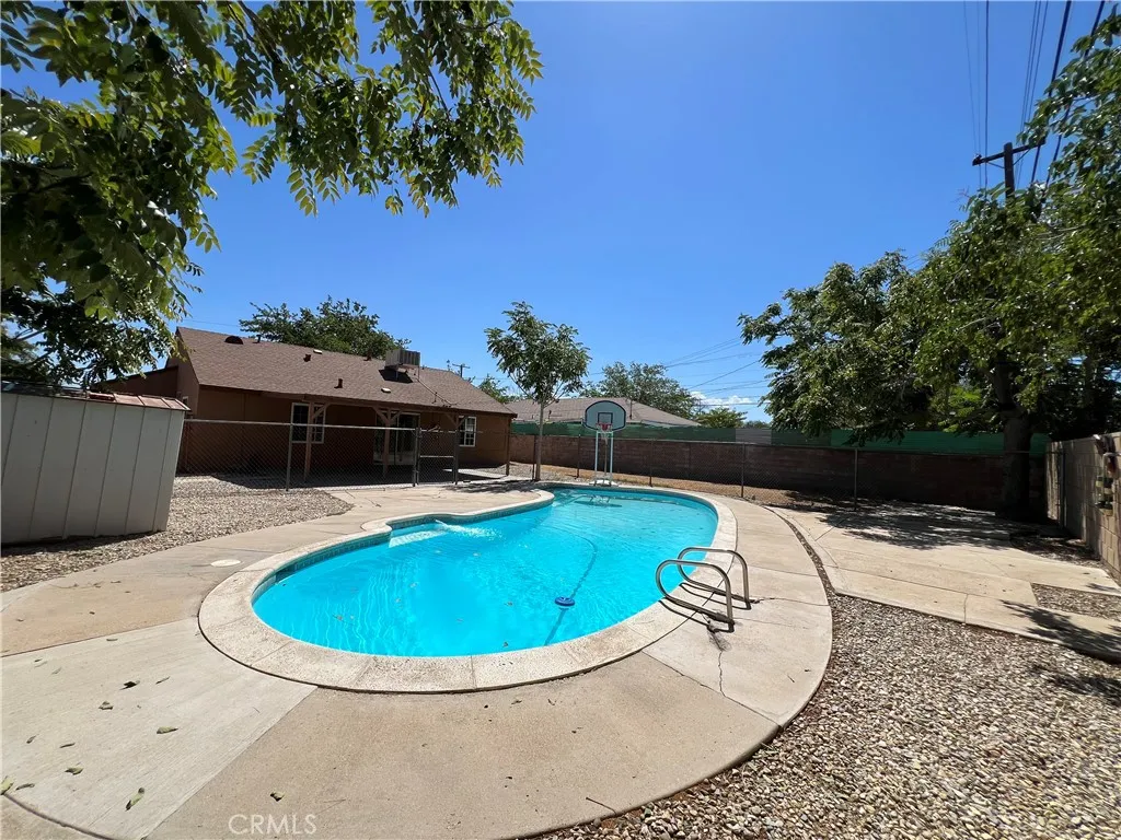 38609 32nd Street E, Palmdale, California 93550 home-pic-28