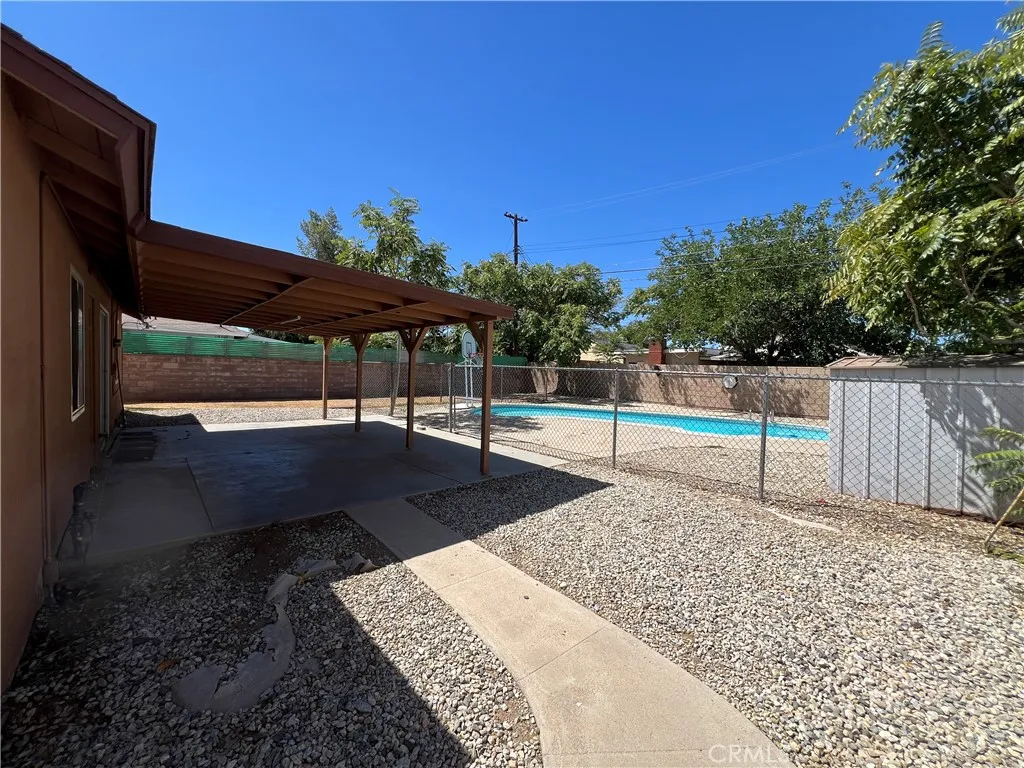 38609 32nd Street E, Palmdale, California 93550 home-pic-21