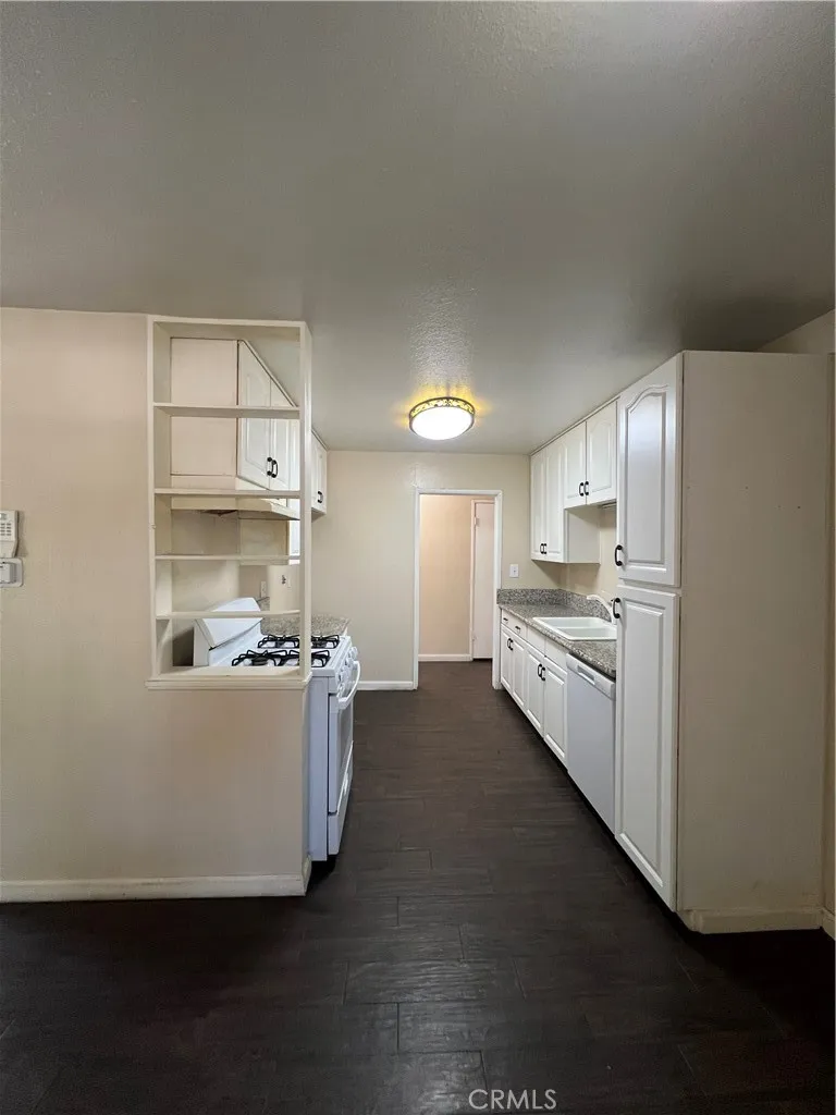 38609 32nd Street E, Palmdale, California 93550 home-pic-8
