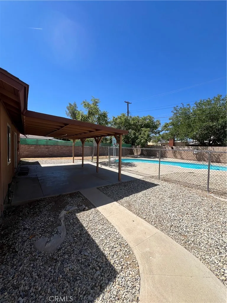 38609 32nd Street E, Palmdale, California 93550 home-pic-22