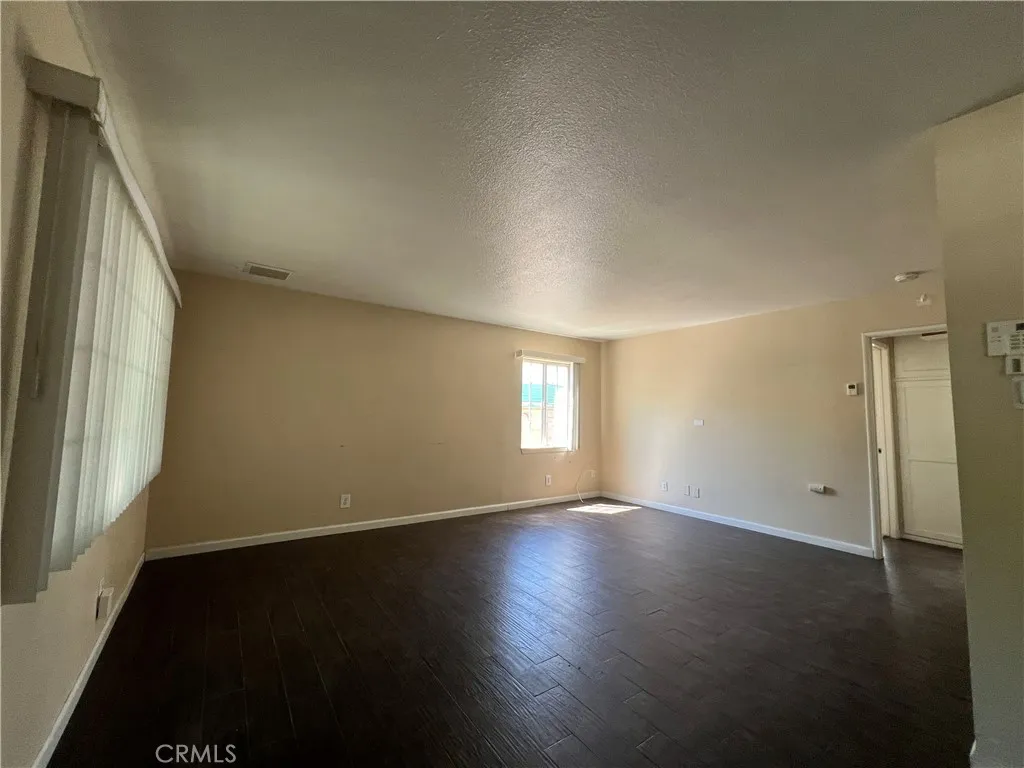 38609 32nd Street E, Palmdale, California 93550 home-pic-7
