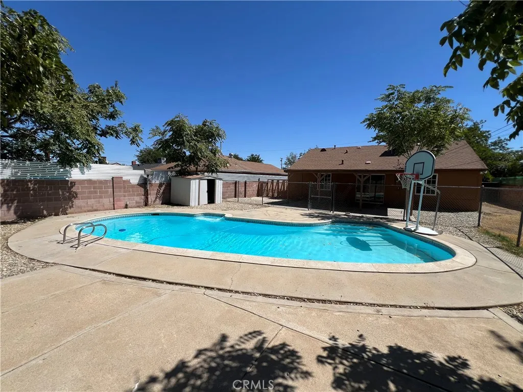 38609 32nd Street E, Palmdale, California 93550 home-pic-26