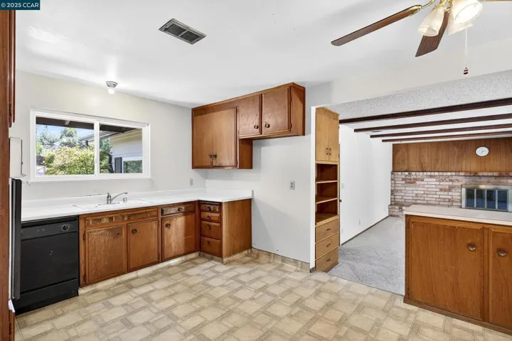 1200 Bay View Farm Rd, Pinole, California 94564