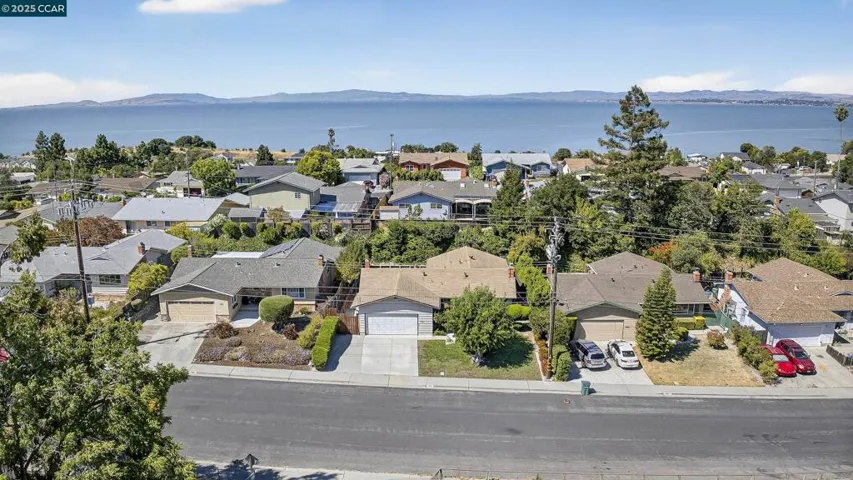 1200 Bay View Farm Rd, Pinole, California 94564