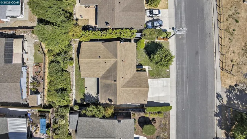 1200 Bay View Farm Rd, Pinole, California 94564