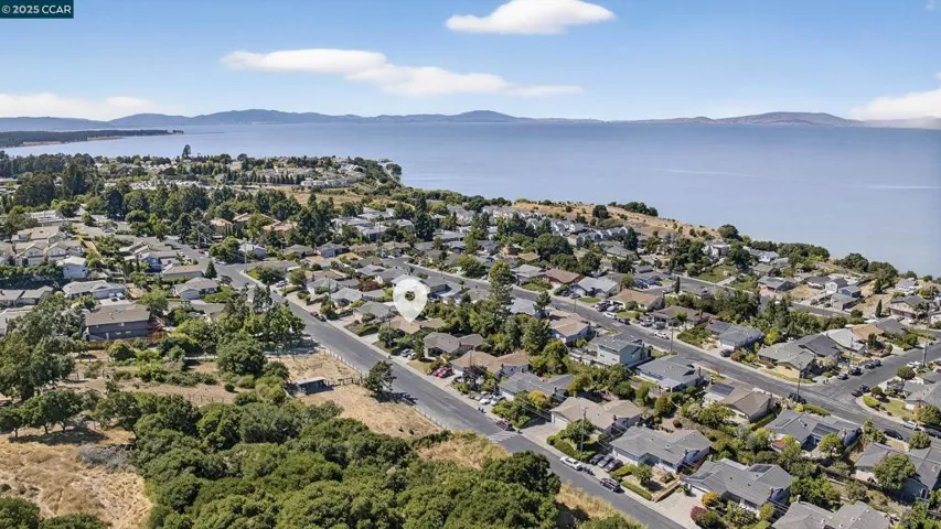 1200 Bay View Farm Rd, Pinole, California 94564