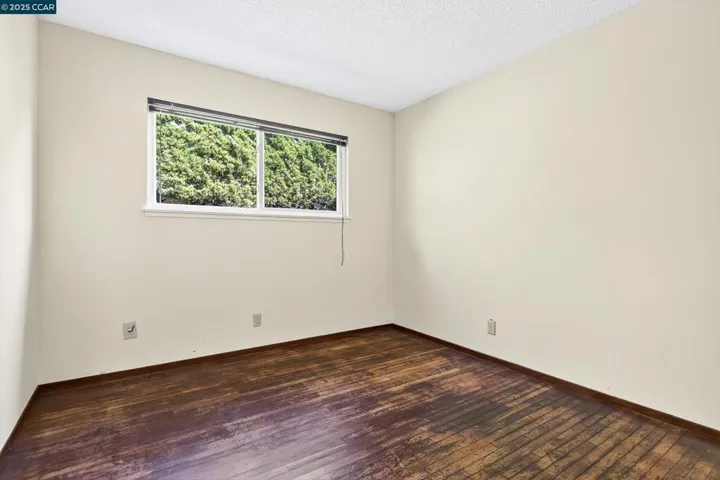 1200 Bay View Farm Rd, Pinole, California 94564