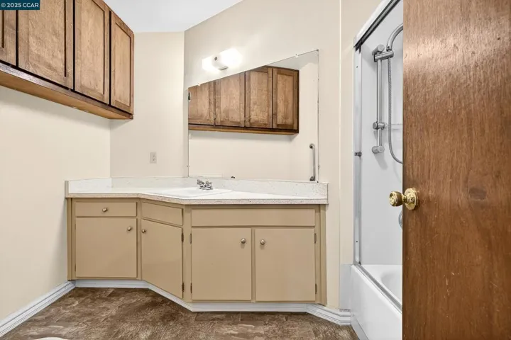 1200 Bay View Farm Rd, Pinole, California 94564