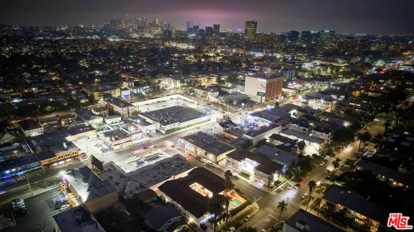 204 N Manhattan Place, Los Angeles, California 90004