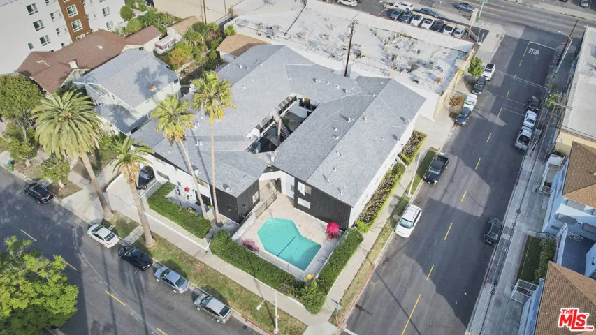 204 N Manhattan Place, Los Angeles, California 90004