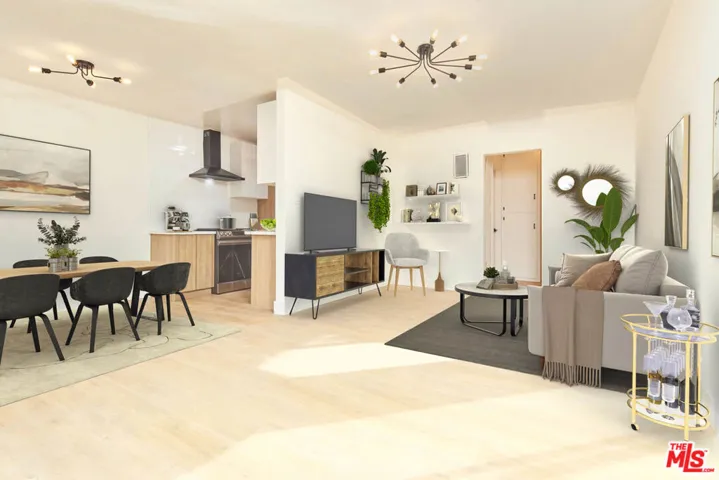 204 N Manhattan Place, Los Angeles, California 90004