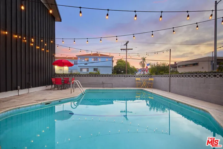 204 N Manhattan Place, Los Angeles, California 90004